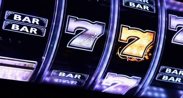 Mobile live dealer table interface on zorototo