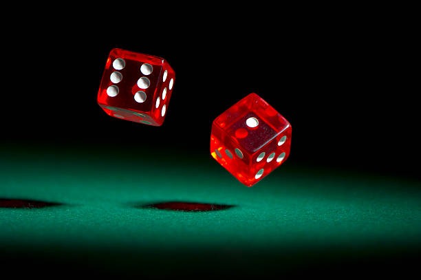 zorototo live casino table with account balance shown on phone